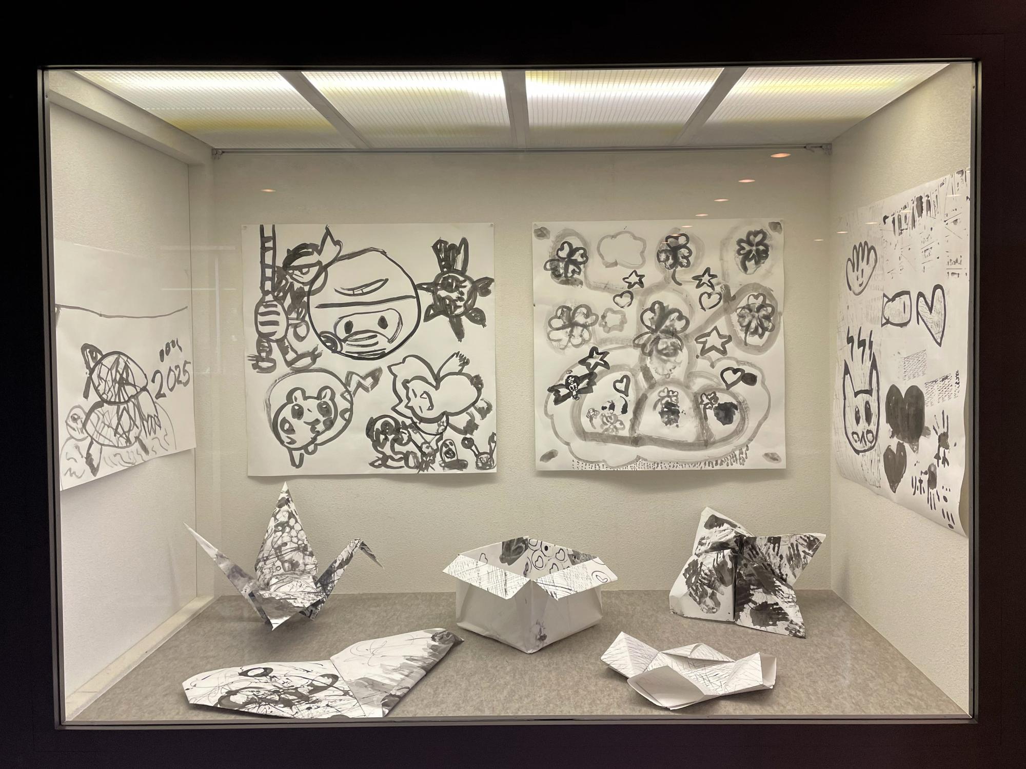 かざろう(すみ絵)の展示