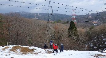 Ohana Resortでのリフト救助訓練の様子