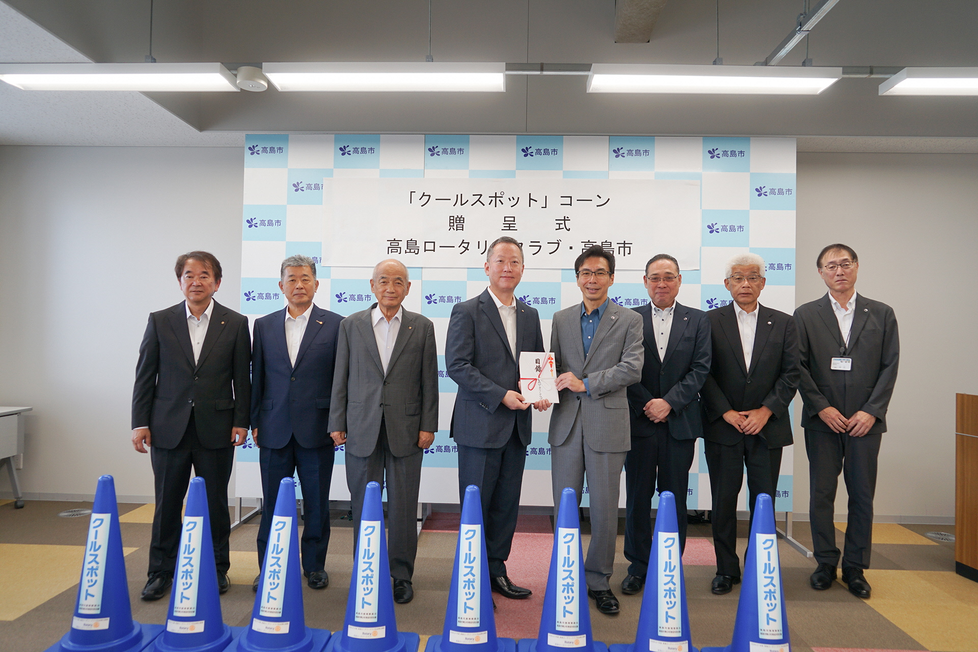 高島ロータリークラブ様との記念写真