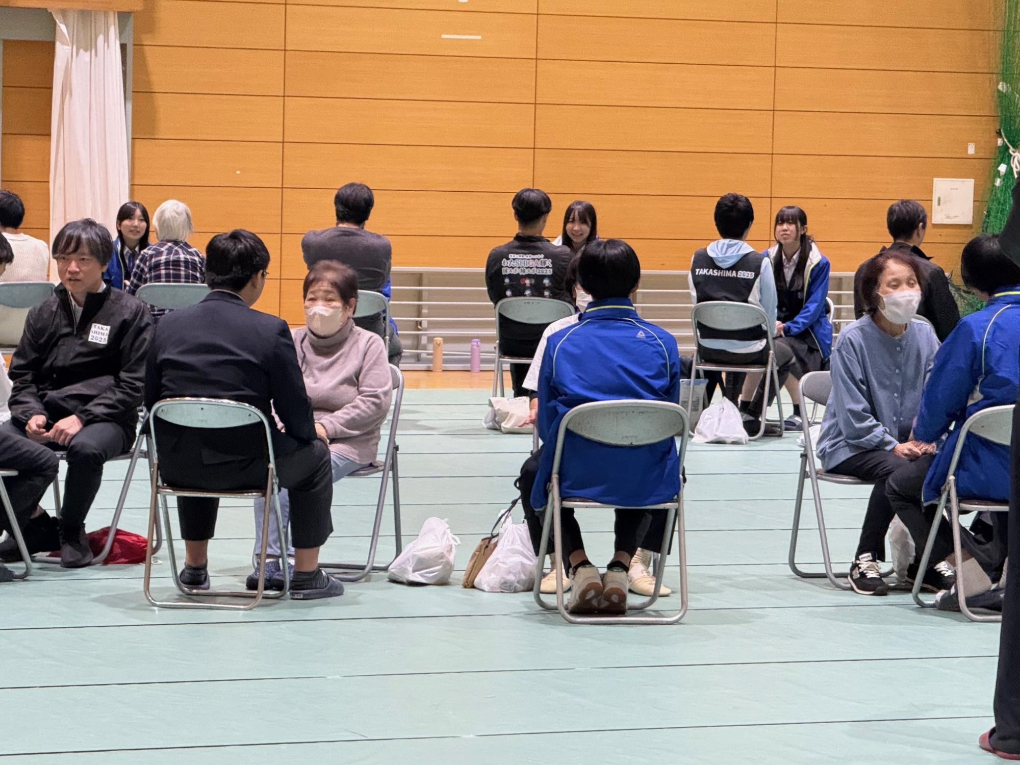 大人と生徒が1分間話します