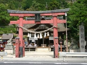 白鬚神社鳥居正面