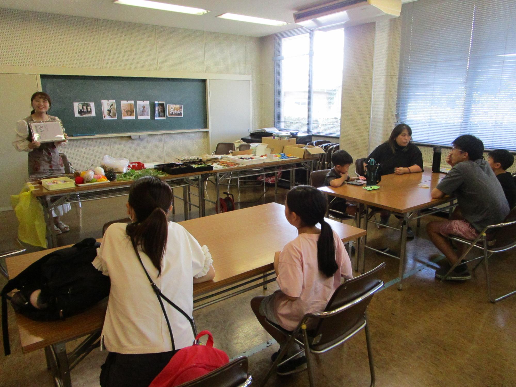 かざろう（仮装）の活動の様子