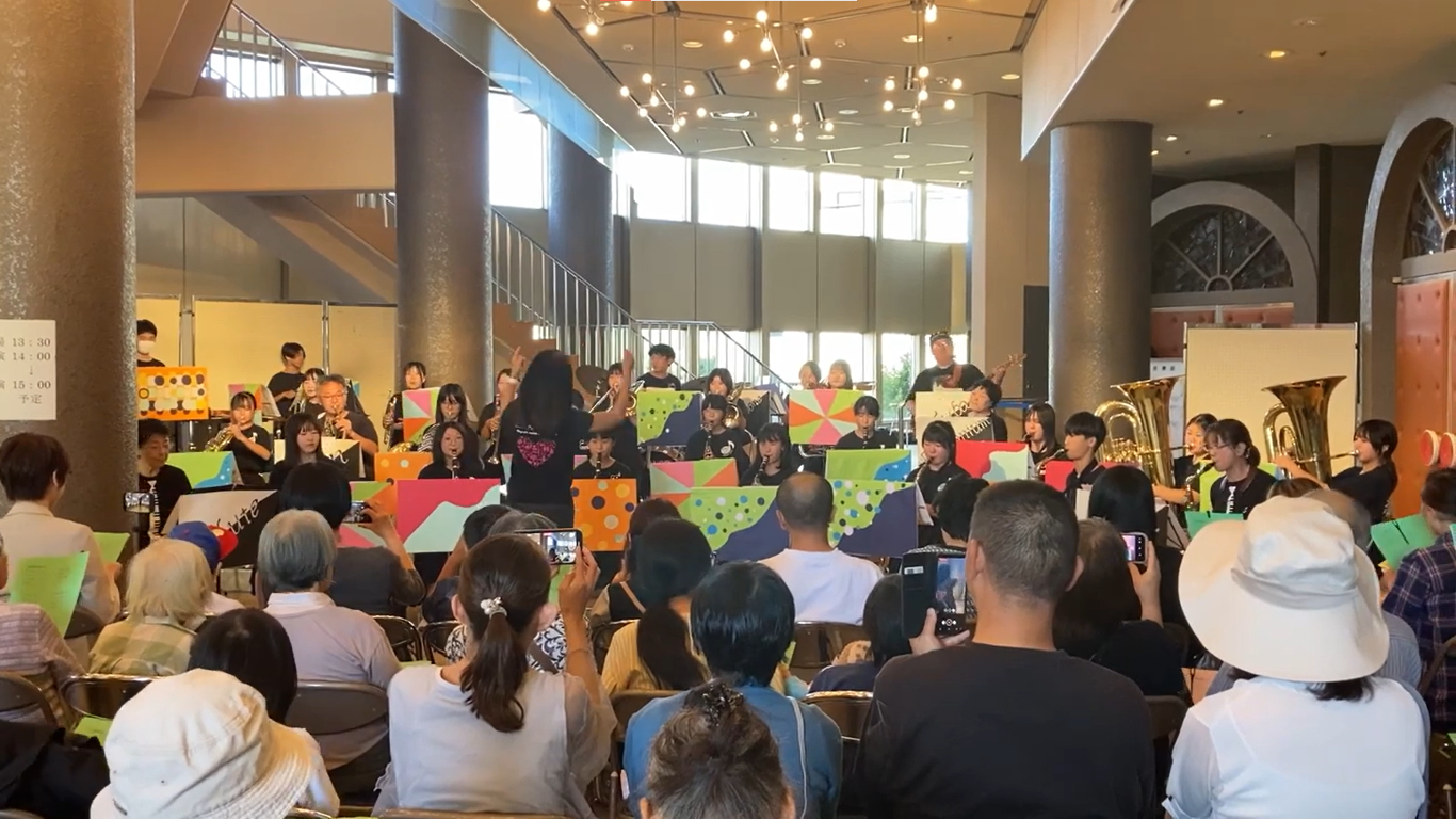 うたつたえロビーコンサート（今津中学校吹奏楽部）